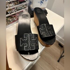 Tory Burch Ines Wedge size 8